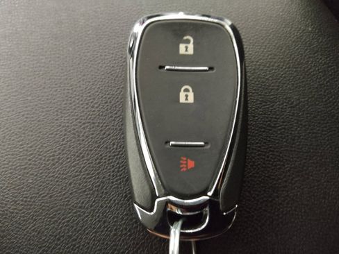 Used 2020 Chevrolet Equinox LS w/ LS Convenience Package image 32