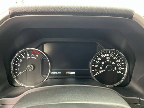 Used 2019 Ford F150 Lariat w/ Equipment Group 502A Luxury AWD/4WD image 9