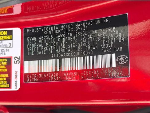 Used 2025 Toyota Camry SE FWD image 30