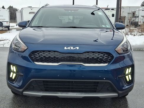 Used 2022 Kia Niro LX image 2
