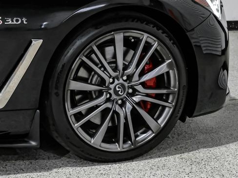 Used 2017 INFINITI Q60 Red Sport 400 RWD image 58