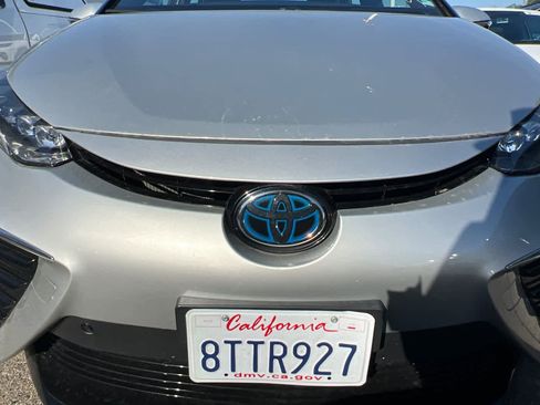 Used 2020 Toyota Mirai FWD image 12