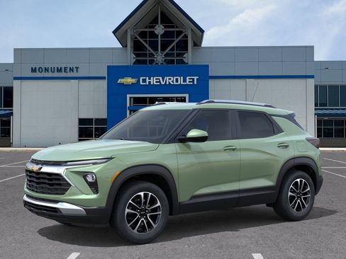 New 2026 Chevrolet TrailBlazer LT FWD image 2