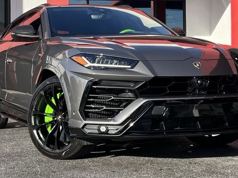 Used 2021 Lamborghini Urus image 13