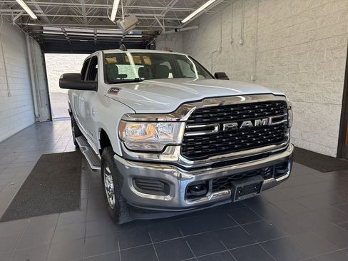 Used 2022 RAM 2500 Big Horn AWD/4WD image 2