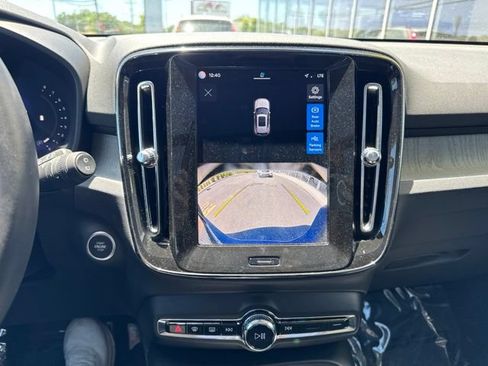 Certified 2025 Volvo XC40 B5 Core AWD/4WD image 26