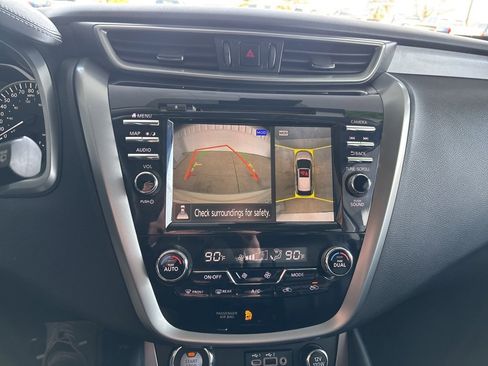Used 2024 Nissan Murano SV image 17