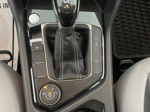 Used 2024 Volkswagen Taos S image 40