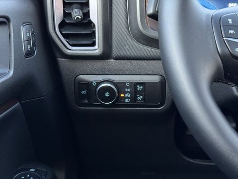 Used 2025 Ford Bronco Sport Outer Banks w/ Outer Banks Tech Package+ image 32