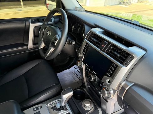 Used 2023 Toyota 4Runner TRD Sport w/ Technology Package AWD/4WD image 13