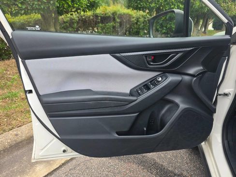 Used 2020 Subaru Crosstrek 2.0i Premium image 10