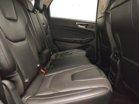 Used 2022 Ford Edge Titanium w/ Equipment Group 301A AWD/4WD image 19