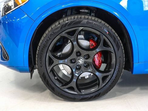 Used 2023 Alfa Romeo Stelvio Veloce AWD/4WD image 6