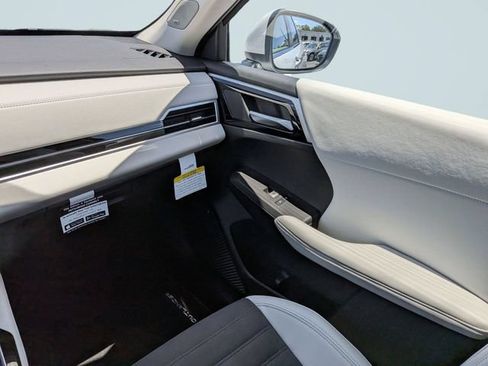 New 2026 Mitsubishi Outlander SE FWD image 15