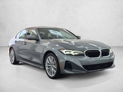 Used 2023 BMW 330i Sedan w/ Driving Assistance Package RWD image 3