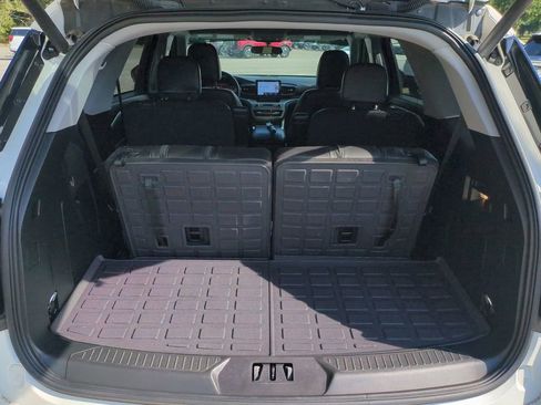 Used 2023 Ford Explorer XLT w/ Equipment Group 202A image 13