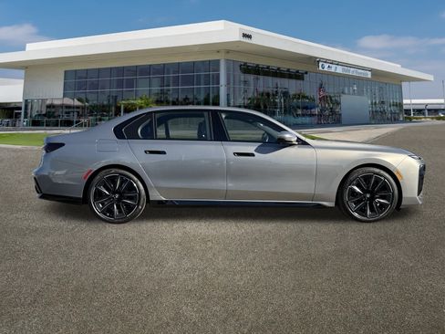 New 2026 BMW 740i w/ Premium Package image 12