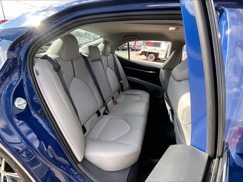 Used 2024 Toyota Camry SE image 19