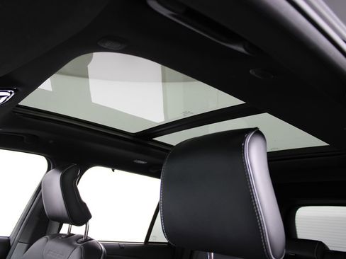 Used 2023 Jeep Grand Cherokee Overland w/ Luxury Tech Group IV image 28