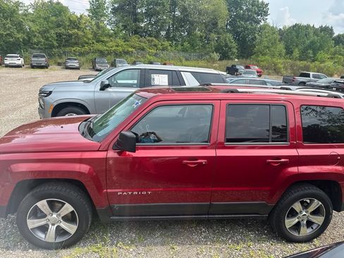 Used 2016 Jeep Patriot High Altitude AWD/4WD image 2