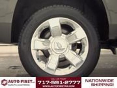 Used 2019 Chevrolet Tahoe LT w/ LT Signature Package AWD/4WD image 17