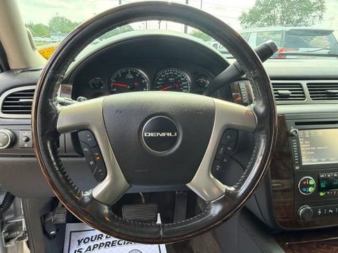Used 2014 GMC Yukon XL Denali AWD/4WD image 15