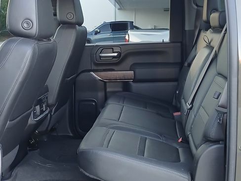 Used 2023 GMC Sierra 2500 Denali w/ Denali Ultimate Package image 9