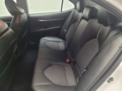 Used 2023 Toyota Camry SE image 18