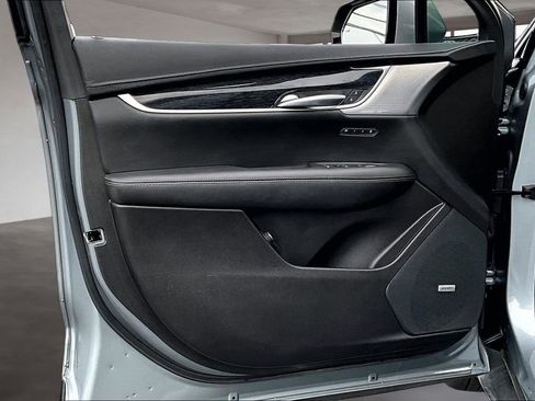 Used 2023 Cadillac XT5 Premium Luxury image 23