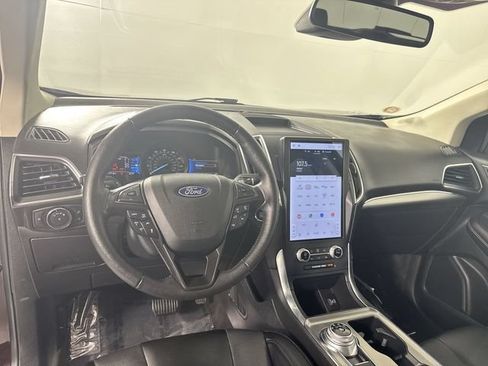 Used 2022 Ford Edge Titanium w/ Equipment Group 301A AWD/4WD image 24