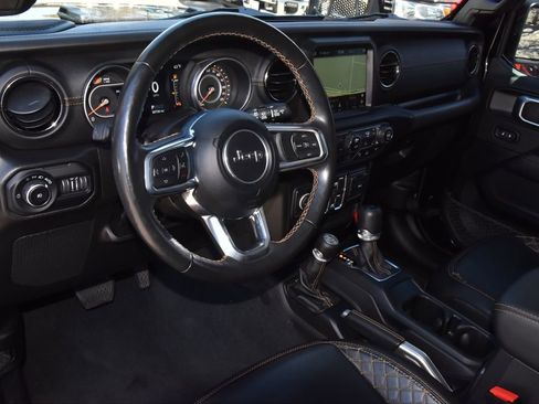 Used 2022 Jeep Wrangler Unlimited Sahara image 32