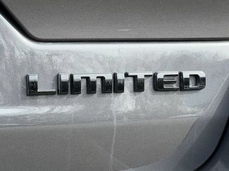 Used 2025 Jeep Grand Cherokee Limited w/ Black Appearance Package AWD/4WD video 2