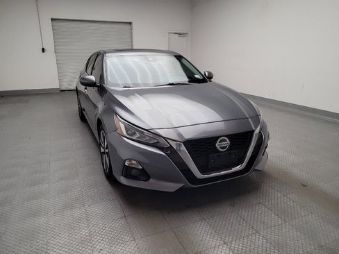Used 2019 Nissan Altima 2.5 SL FWD image 14