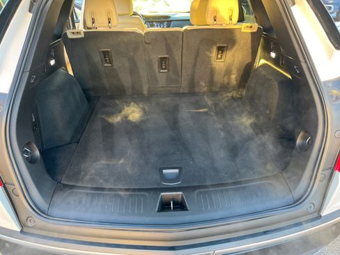 Used 2019 Cadillac XT5 AWD image 14