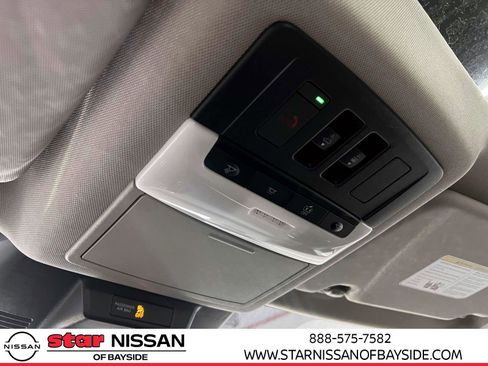 Used 2023 Nissan Rogue SL image 34