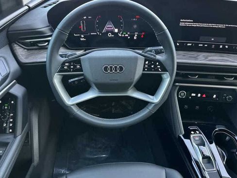 Used 2025 Audi Q5 Premium w/ Convenience Package AWD/4WD image 14