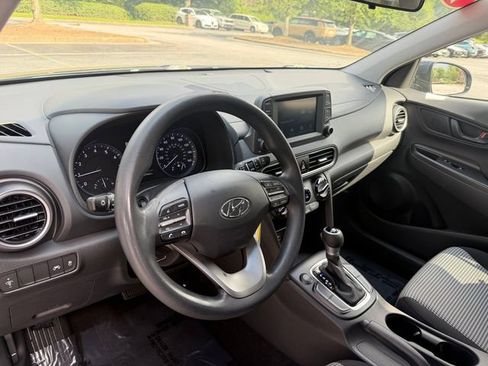 Used 2021 Hyundai Kona SE FWD image 12