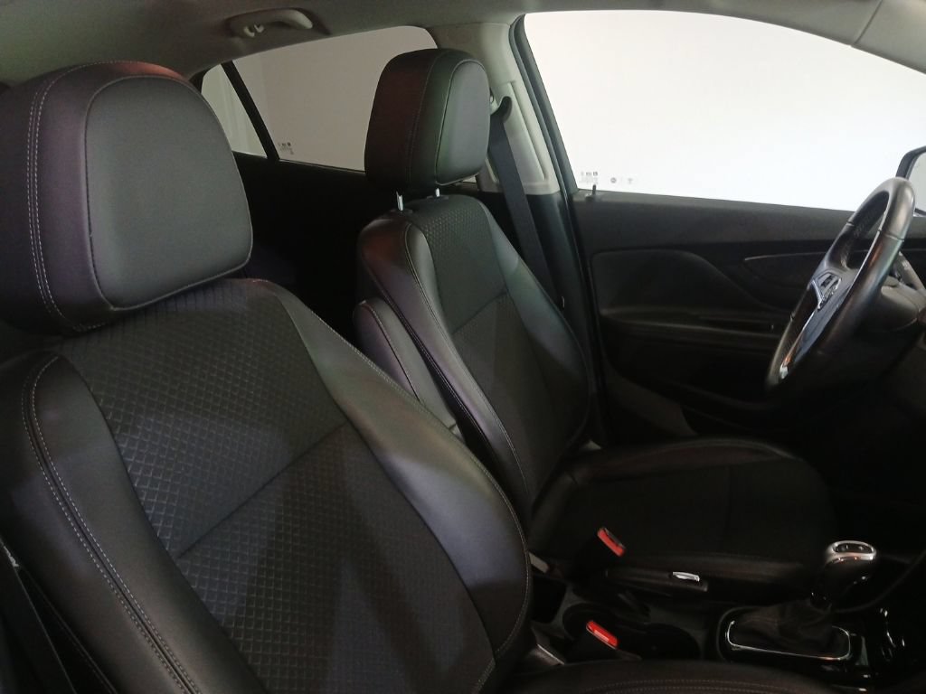 Used 2022 Buick Encore Preferred w/ Safety Package AWD/4WD image 13