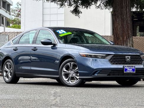 Used 2024 Honda Accord EX image 2
