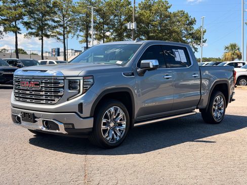 Used 2024 GMC Sierra 1500 Denali w/ Denali Reserve Package AWD/4WD image 7