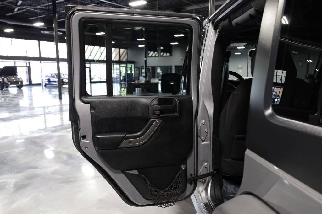 Used 2014 Jeep Wrangler Unlimited Sport w/ Quick Order Package 24S AWD/4WD image 16