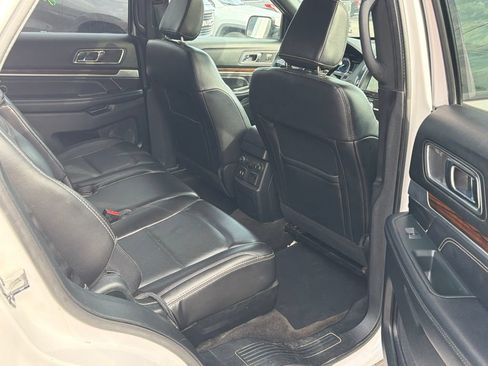 Used 2018 Ford Explorer Limited w/ Equipment Group 301A AWD/4WD image 15