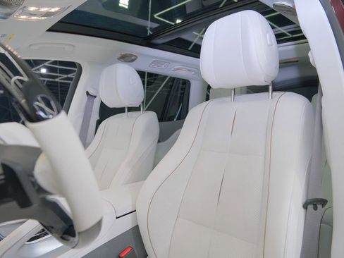 Used 2022 Mercedes-Benz Maybach GLS 600 4MATIC image 23