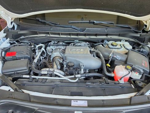 Used 2022 Chevrolet Suburban High Country AWD/4WD image 11