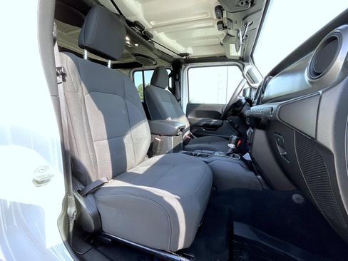 Used 2022 Jeep Wrangler Unlimited Sport AWD/4WD image 16