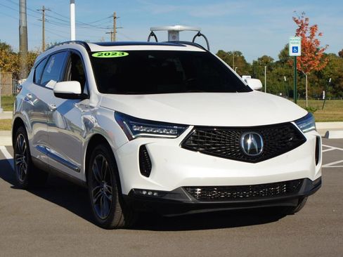 Used 2023 Acura RDX A-Spec image 2
