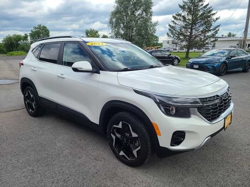 Used 2024 Kia Seltos EX AWD/4WD image 4