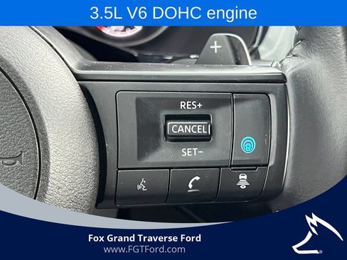 Used 2025 Nissan Pathfinder SV AWD/4WD image 22