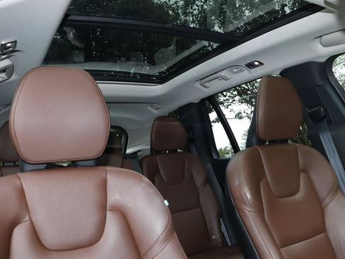 Used 2019 Volvo XC90 T6 Momentum AWD/4WD image 42