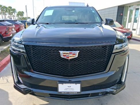 Used 2023 Cadillac Escalade ESV Sport Platinum w/ LPO, Floor Liner Package image 2